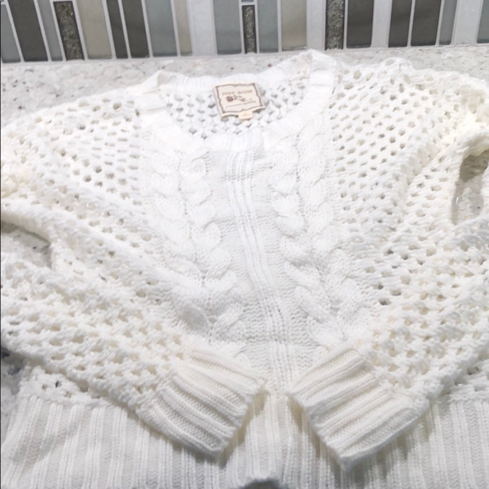 Pink Rose off knitted sweater